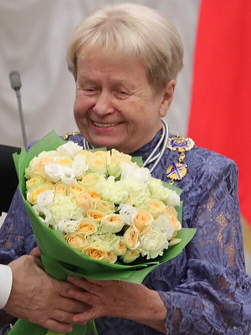 Александра Пахмутова